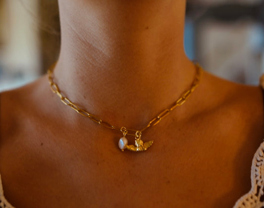Goldene Engel-Kette mit Süßwasserperle